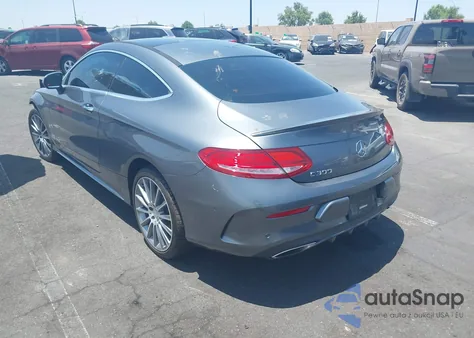 2017 Mercedes-Benz C 300 z USA, uszkodzony, nr VIN WDDWJ4JB6HF358345